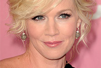 Jennie-garth-hairstyles-for-oblong-faces-side